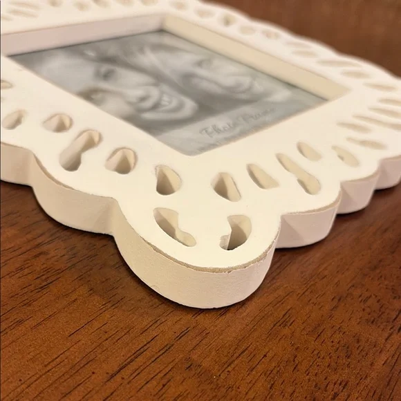 White Picture Frame with Intricate Scrollwork - Picture 7 of 12